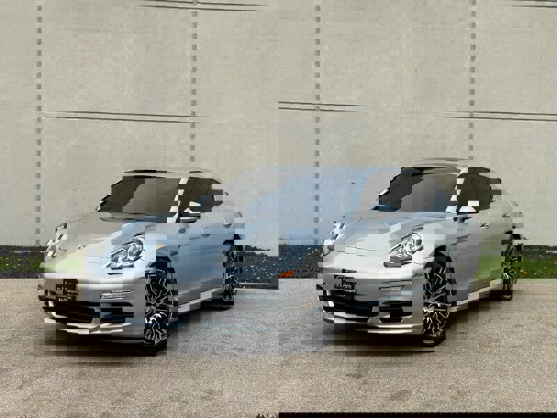Used 2015 Porsche Panamera S image 1