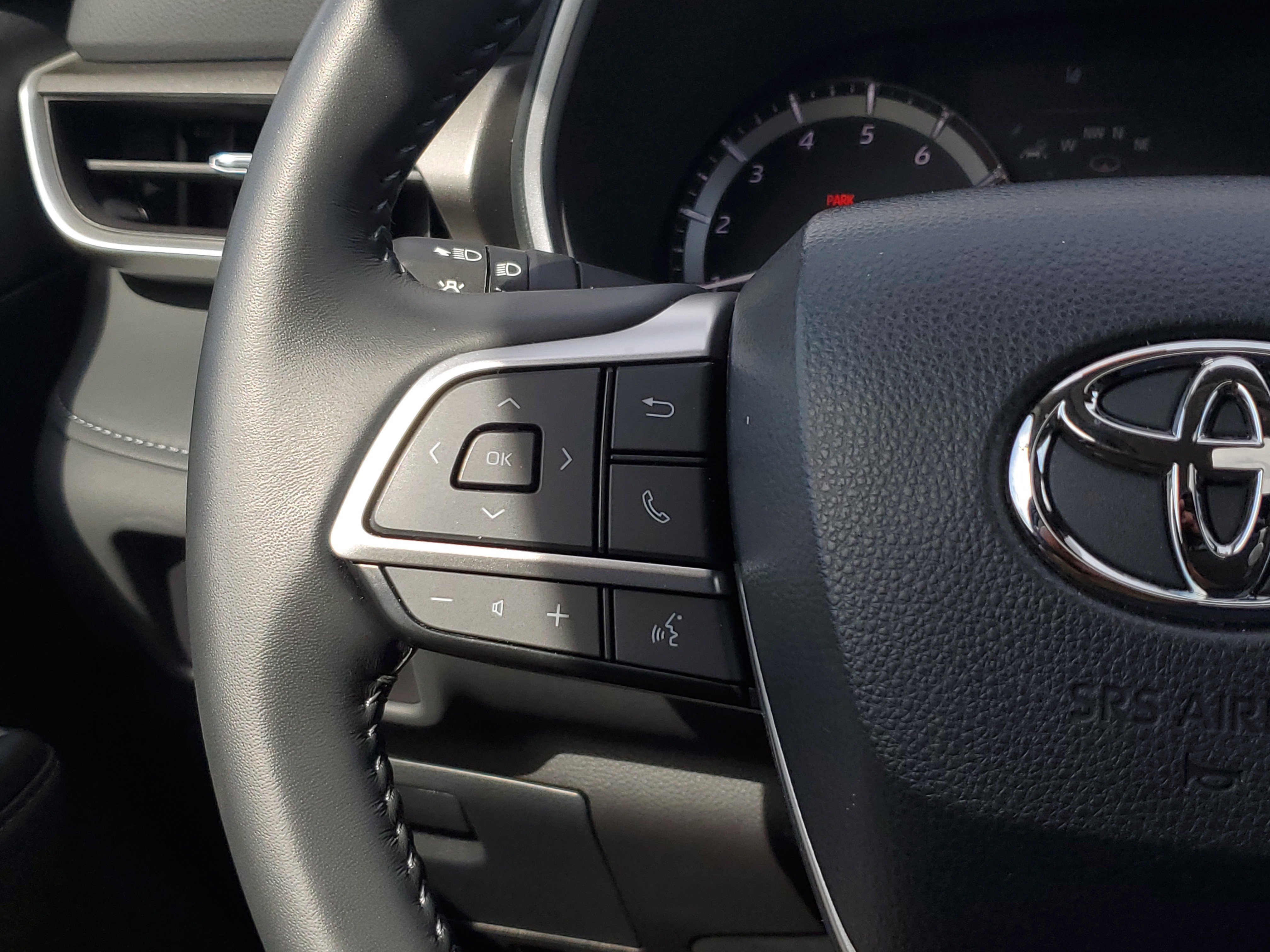 Certified 2024 Toyota Highlander XLE image 26