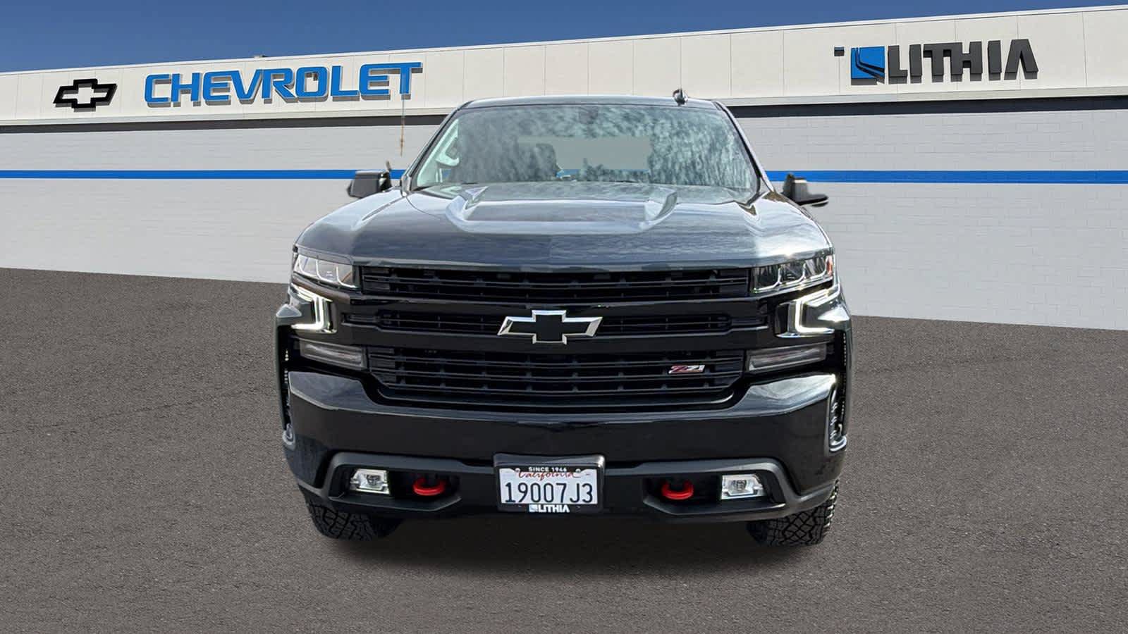 Used 2021 Chevrolet Silverado 1500 LT Trail Boss w/ LPO, Dark Essentials Package AWD/4WD image 2