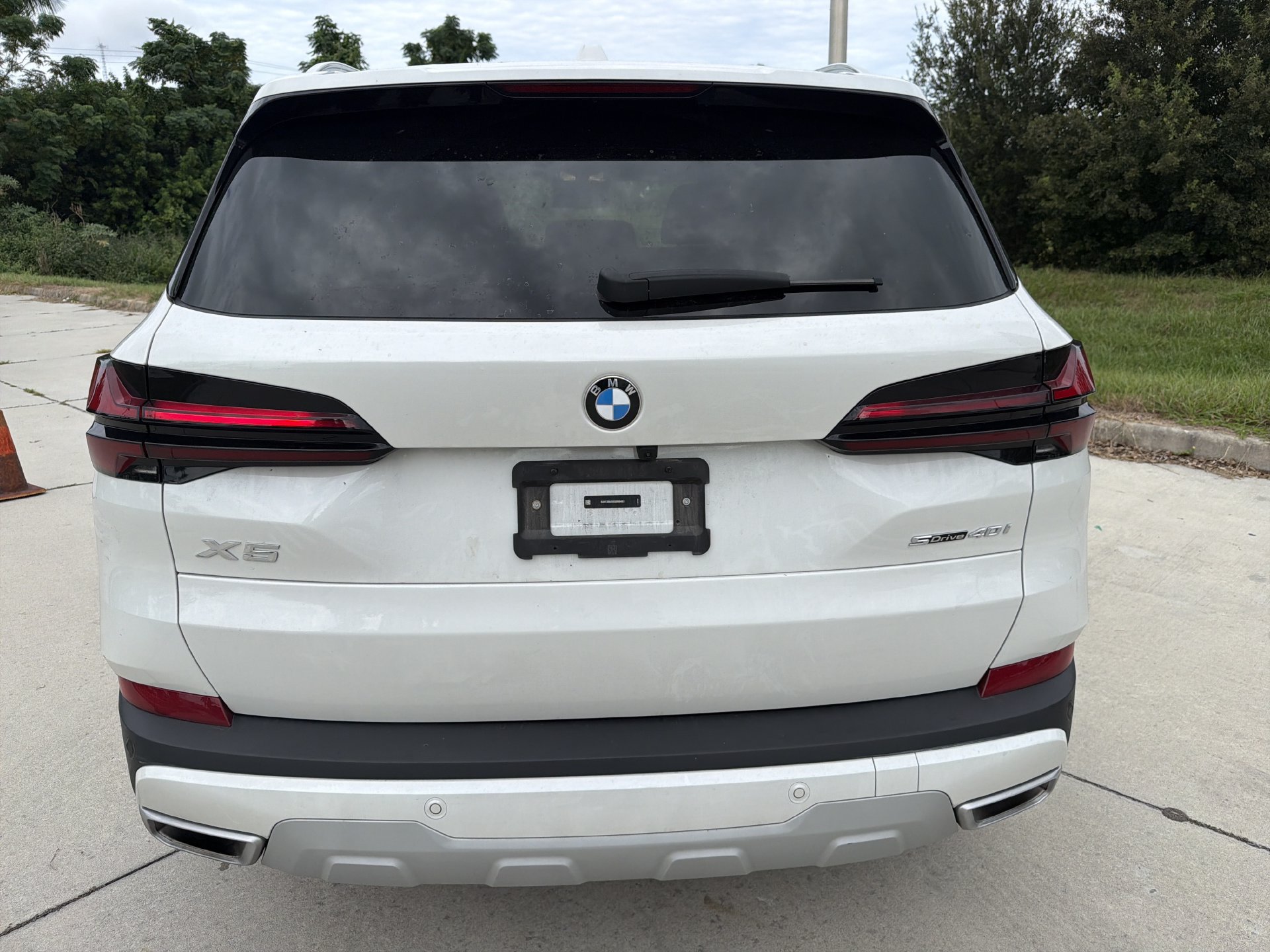 Used 2025 BMW X5 sDrive40i w/ Executive Package RWD image 5