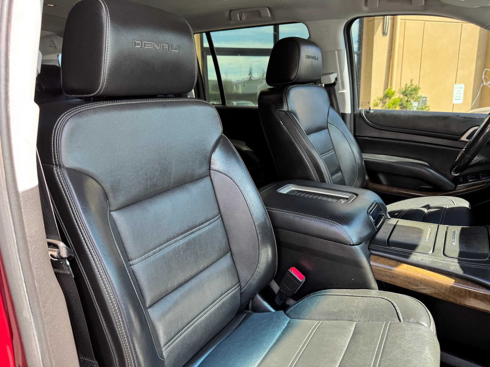 Used 2018 GMC Yukon XL Denali AWD/4WD image 26