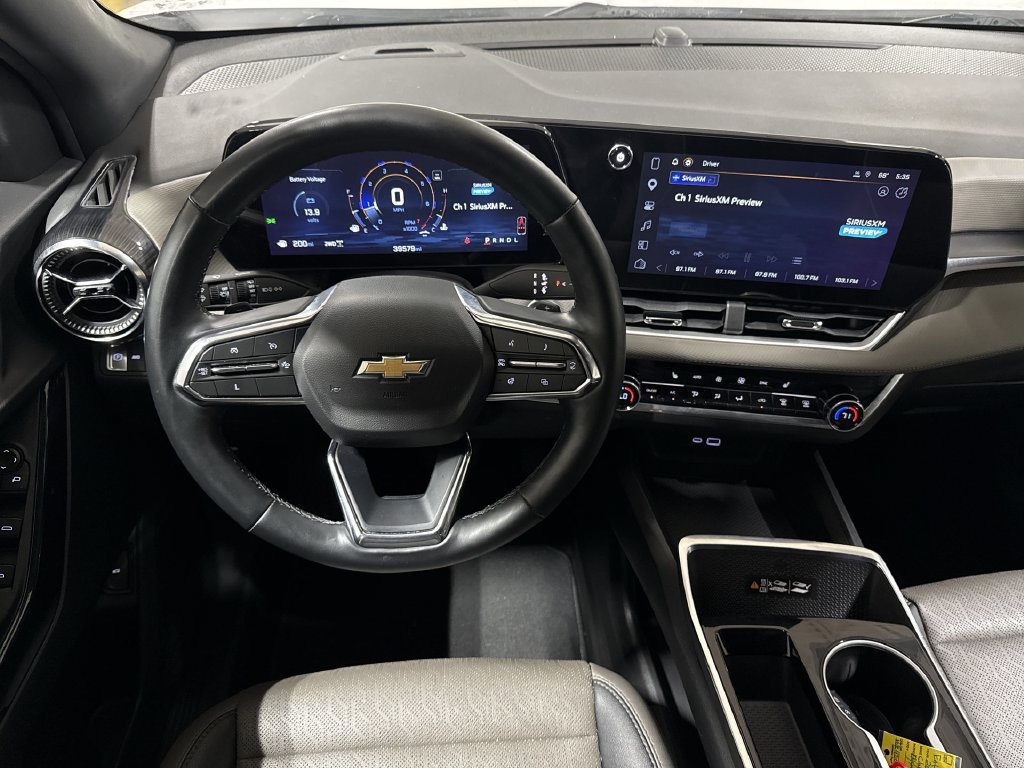 Used 2025 Chevrolet Equinox LT w/ Convenience Package II AWD/4WD image 11