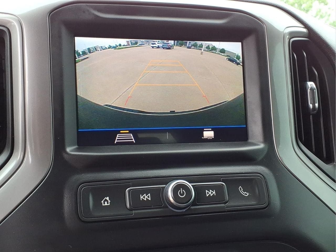 Used 2020 Chevrolet Silverado 1500 Custom Trail Boss w/ LPO, Dark Essentials Package AWD/4WD image 19