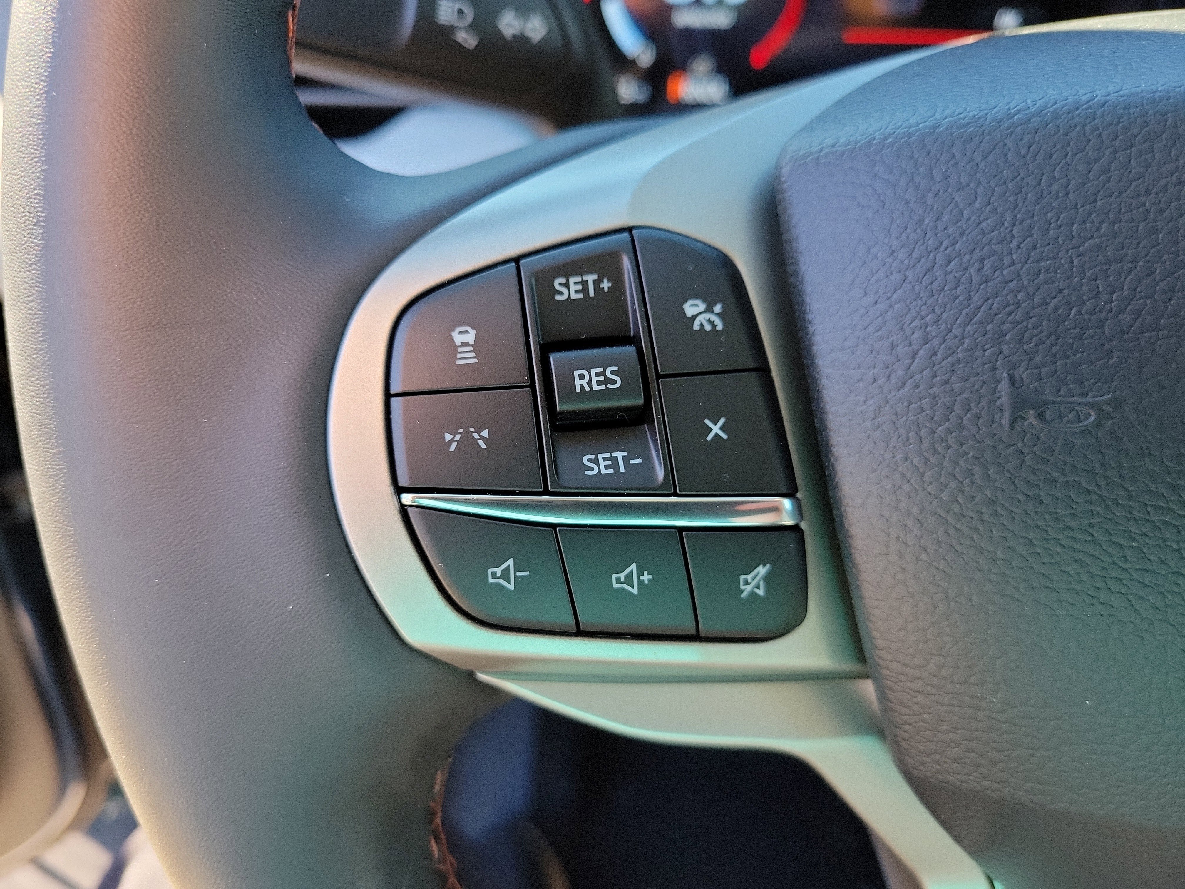 New 2026 Ford Explorer Active w/ Active Comfort Package image 28