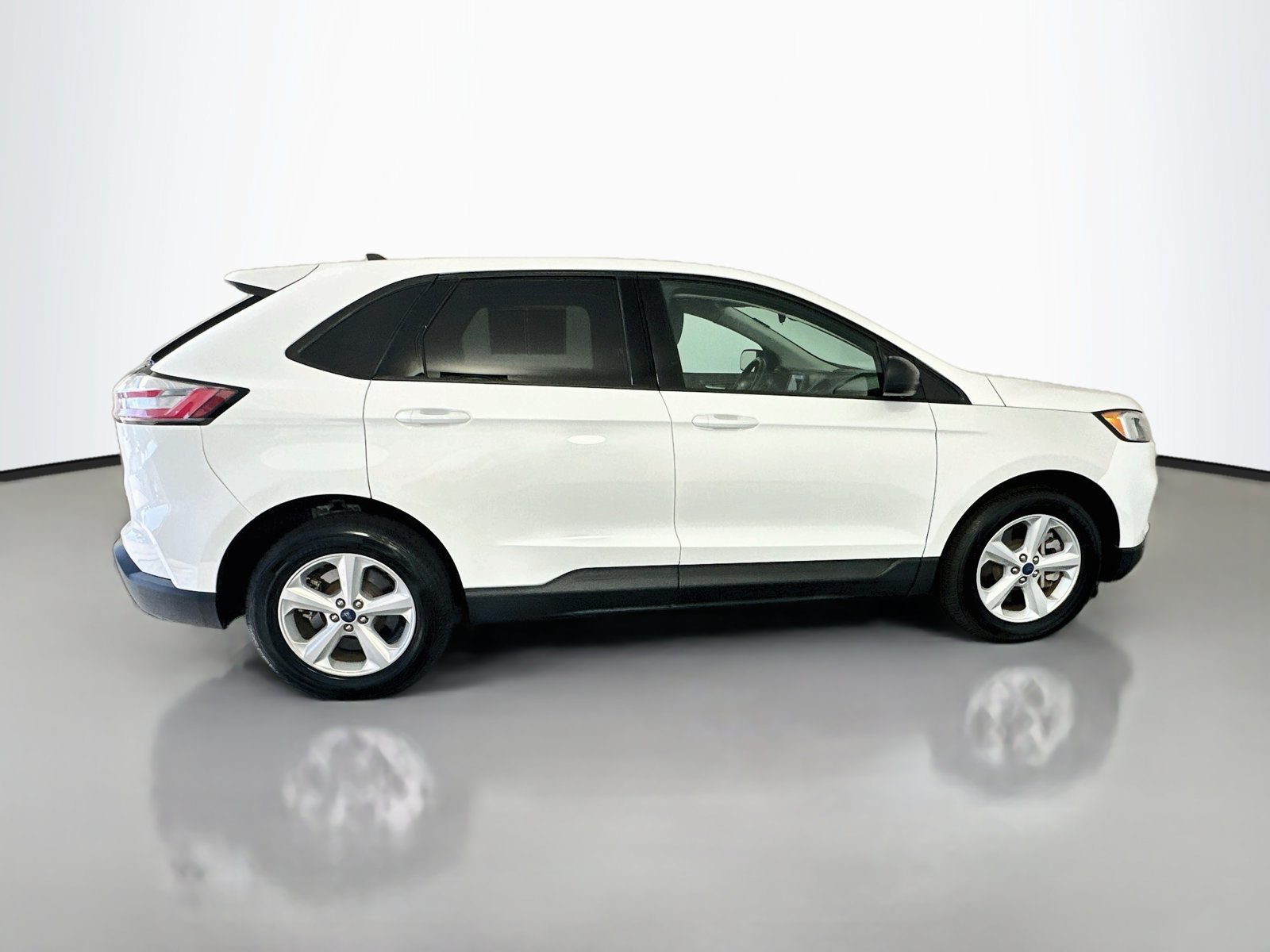 Used 2022 Ford Edge SE AWD/4WD image 8