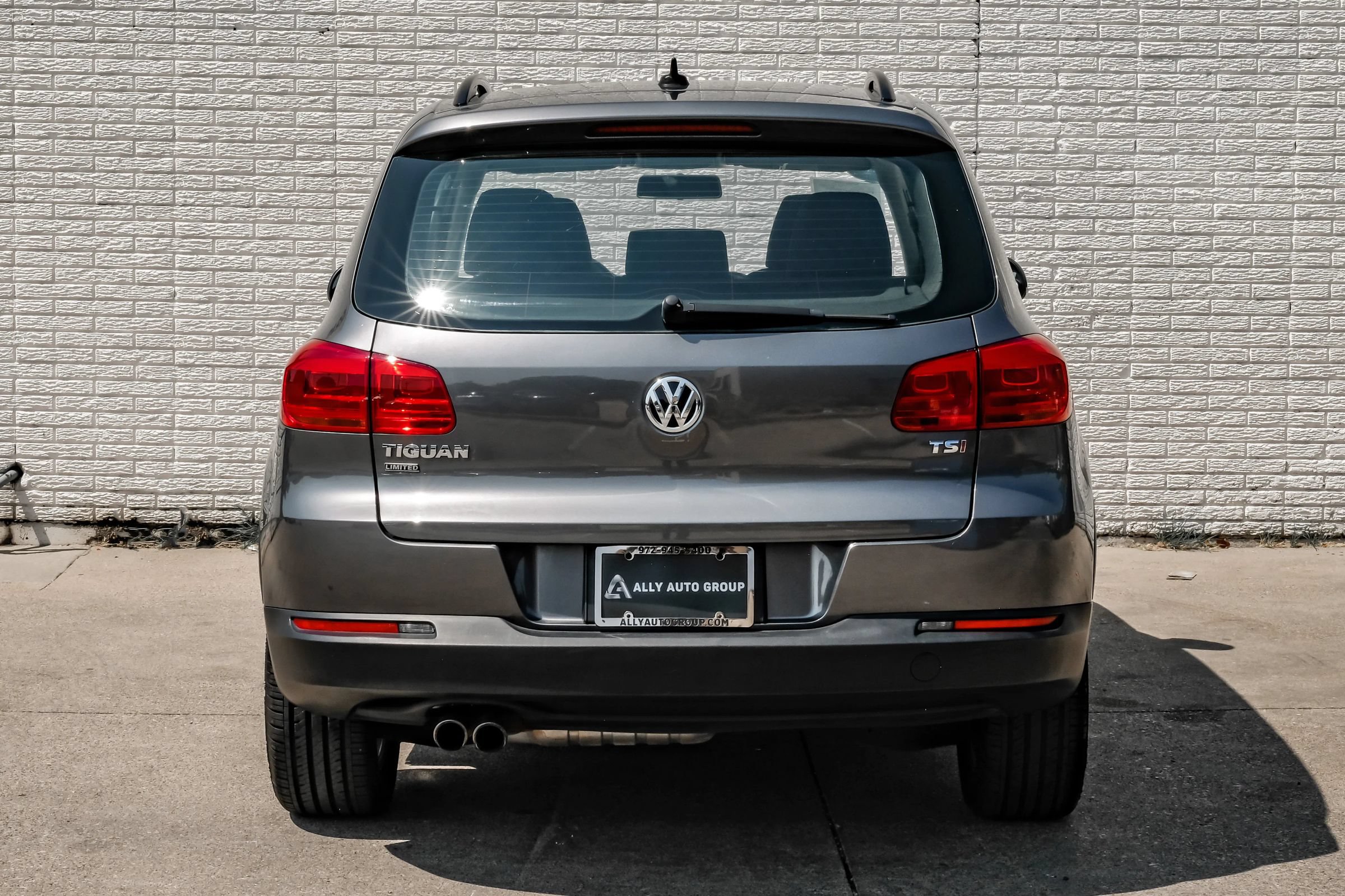 Used 2018 Volkswagen Tiguan Limited w/ Premium Package FWD image 8