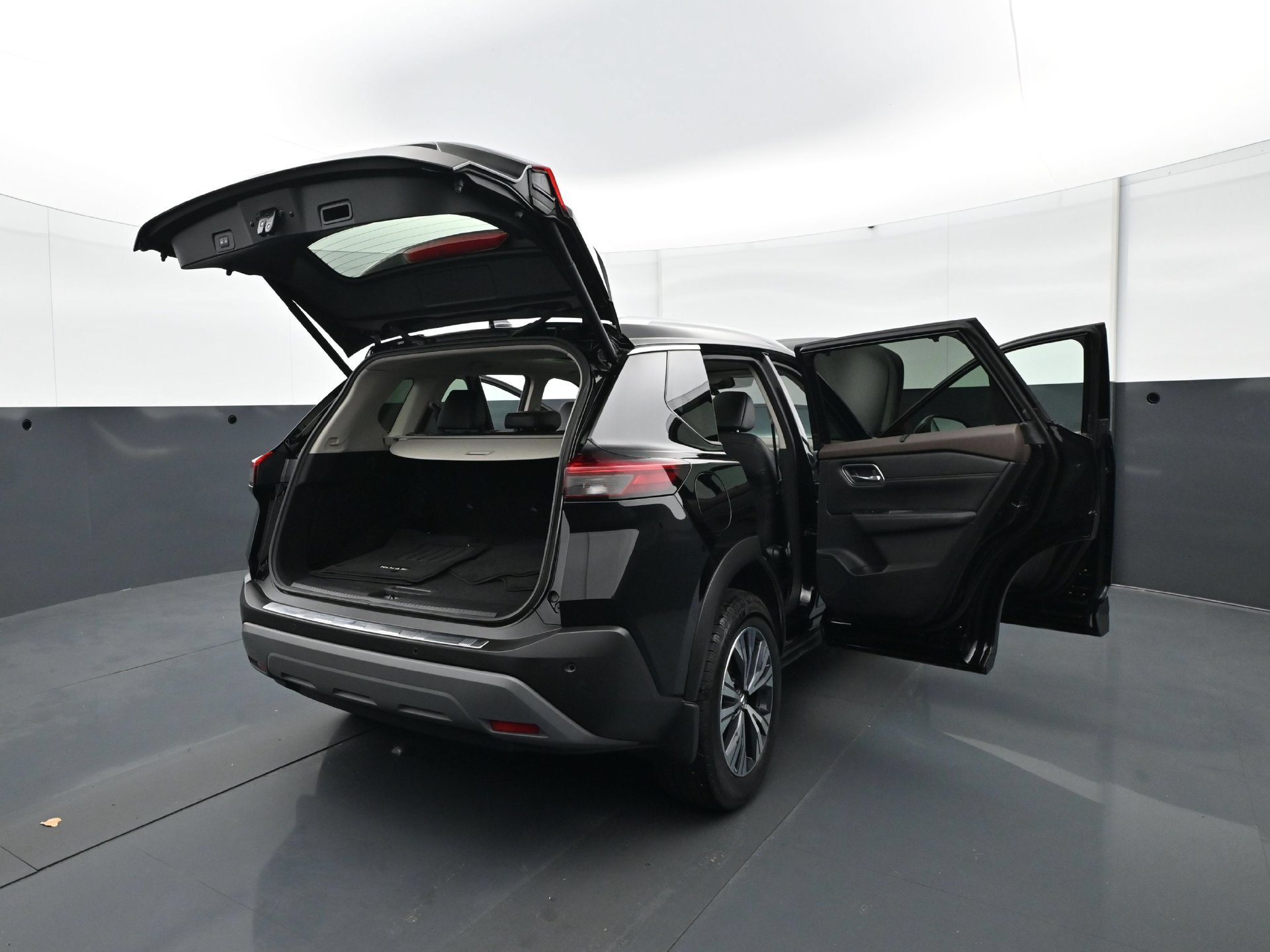 Used 2021 Nissan Rogue SV AWD/4WD image 35