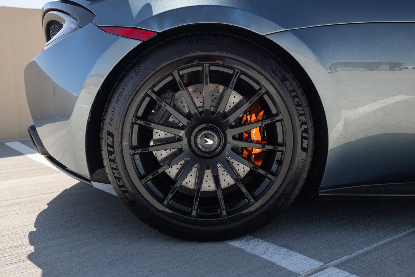 Used 2020 McLaren 620R RWD image 26
