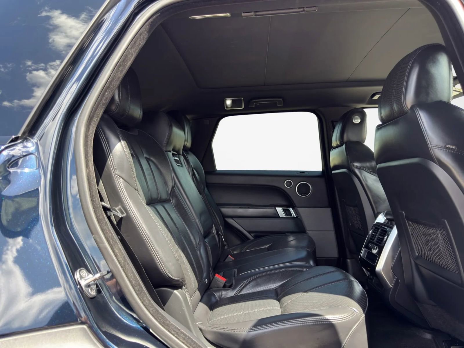 Used 2016 Land Rover Range Rover Sport Supercharged image 26