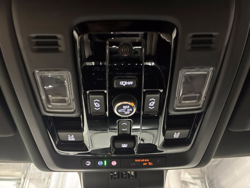 Used 2026 GMC Yukon XL Denali Ultimate w/ LPO, Floor Liner Package AWD/4WD image 29