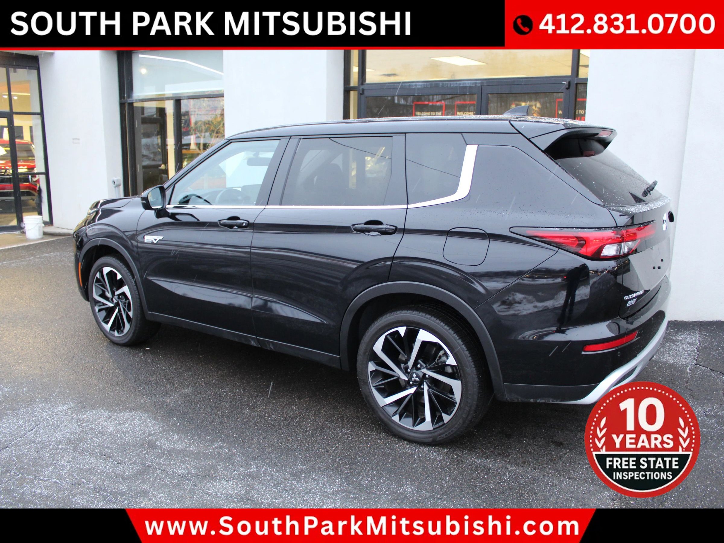 Used 2025 Mitsubishi Outlander SE image 6
