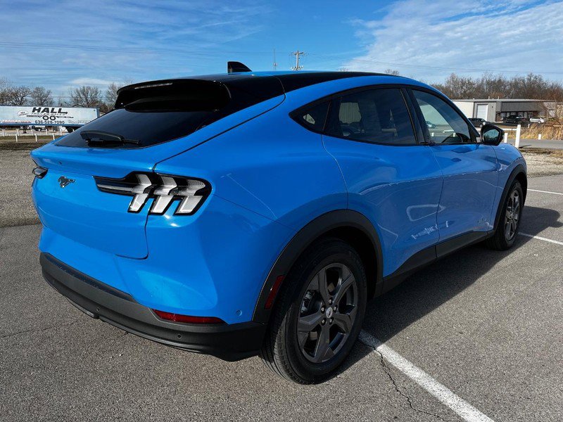 Used 2023 Ford Mustang Mach-E Select w/ Comfort Package Lite video 3