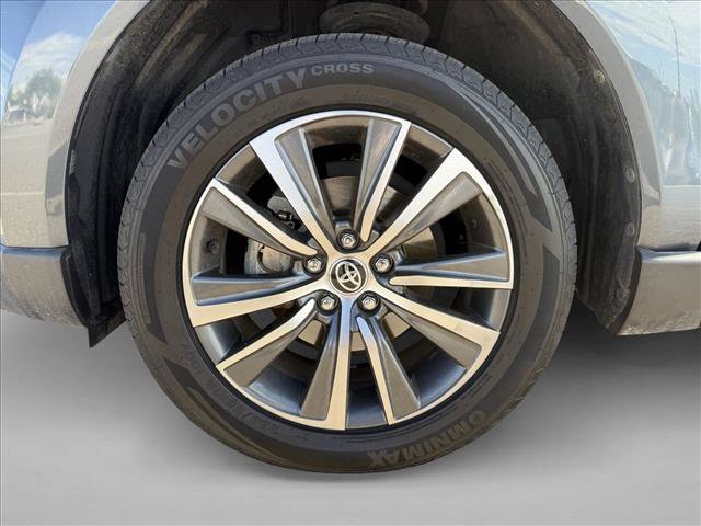 Used 2021 Toyota Venza LE w/ Carpet Mat Package (TMS) AWD/4WD image 26