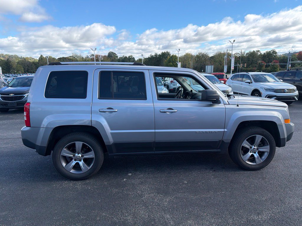 Used 2016 Jeep Patriot High Altitude AWD/4WD image 7