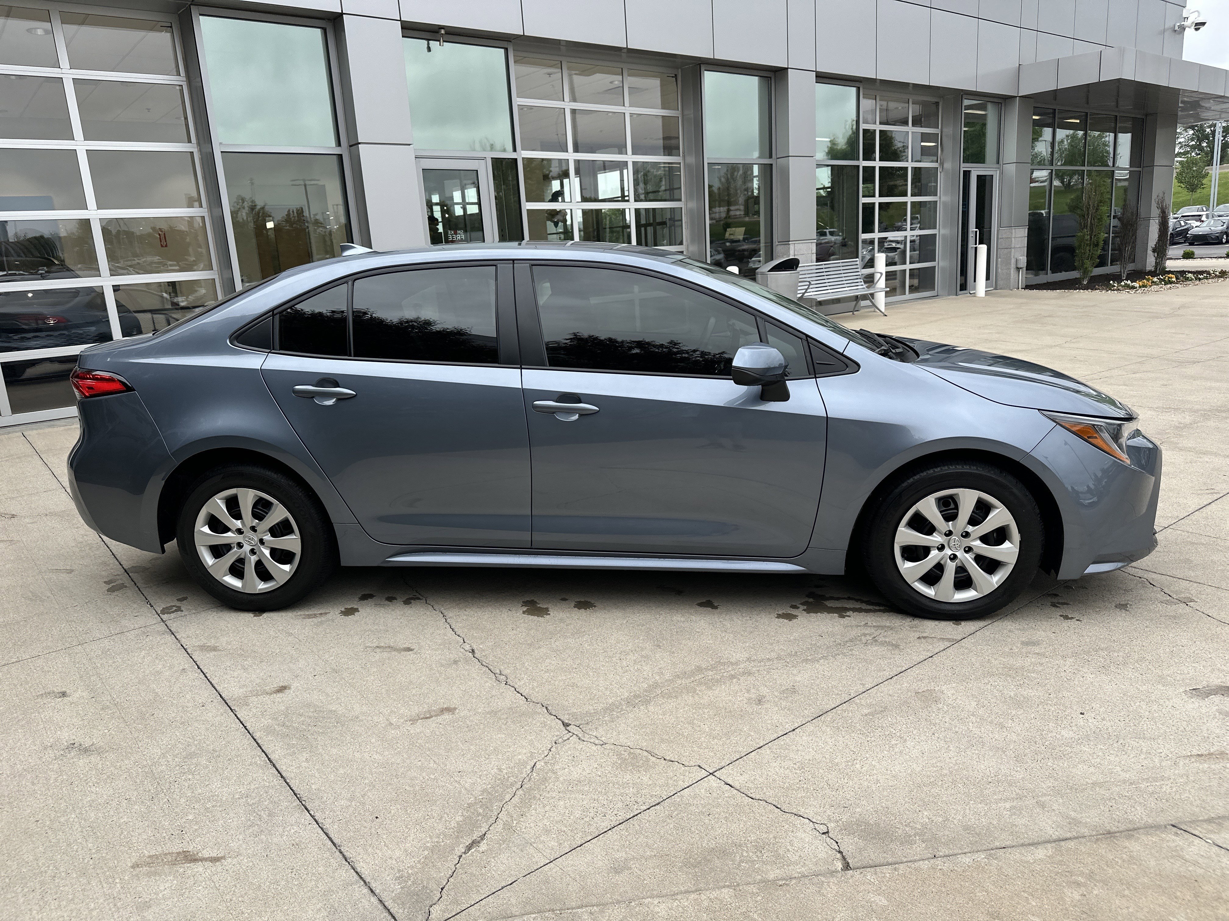 Used 2025 Toyota Corolla LE FWD image 10