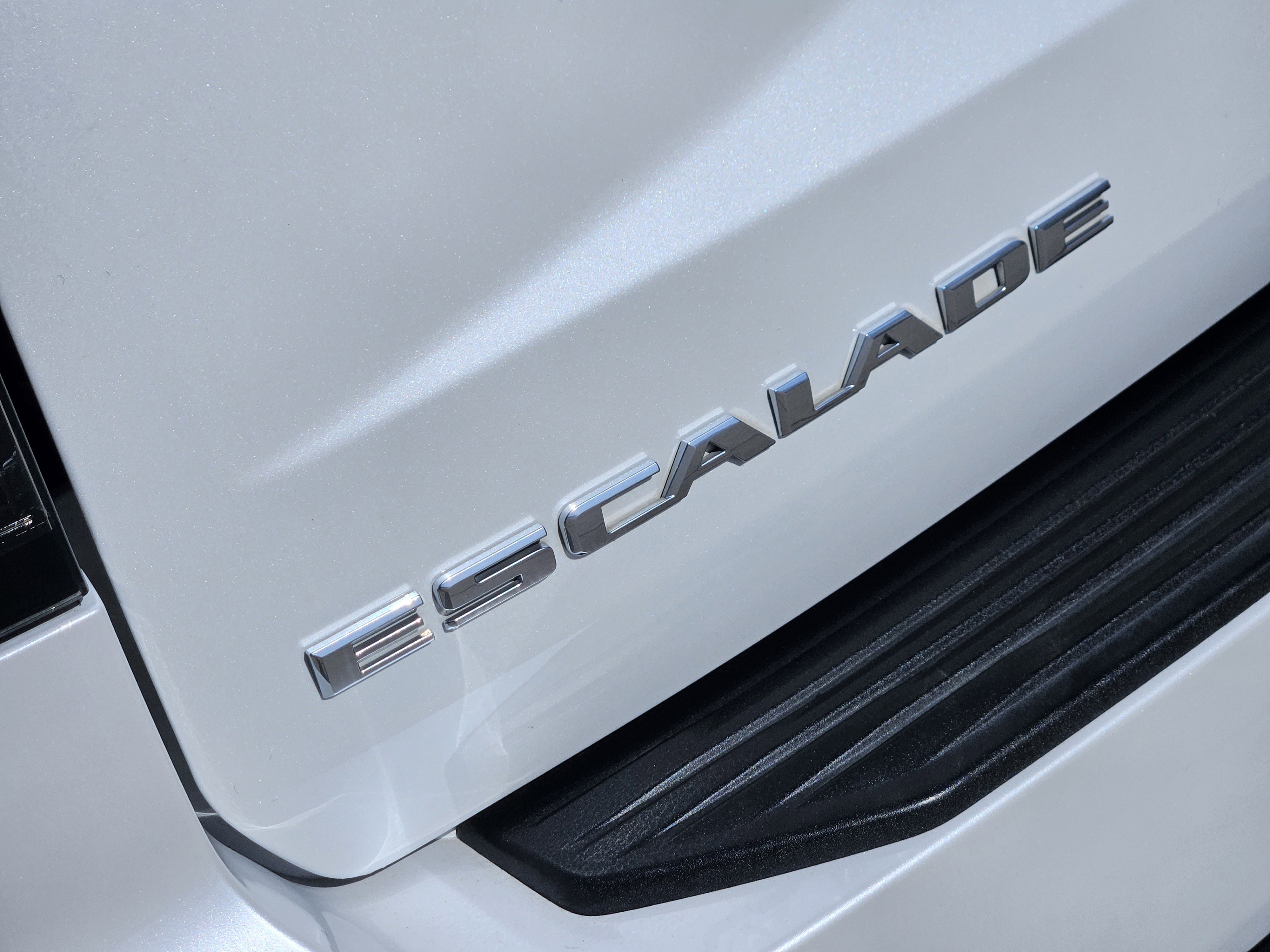 Used 2022 Cadillac Escalade ESV Sport image 8