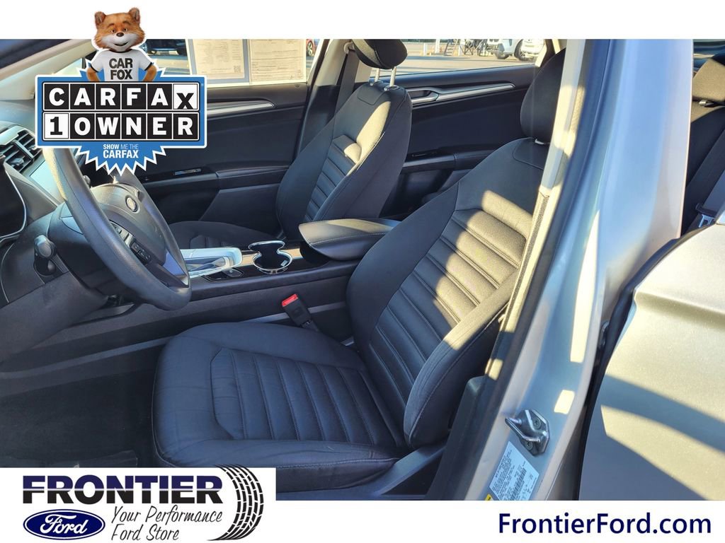 Used 2016 Ford Fusion SE image 11