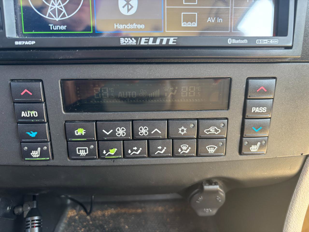 Used 2006 Buick LaCrosse CXL w/ Driver Confidence Package image 14