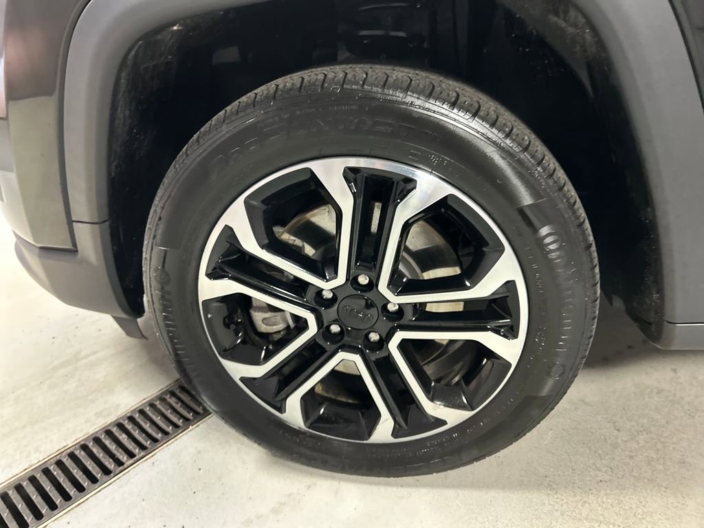 Used 2024 Jeep Compass Limited image 9