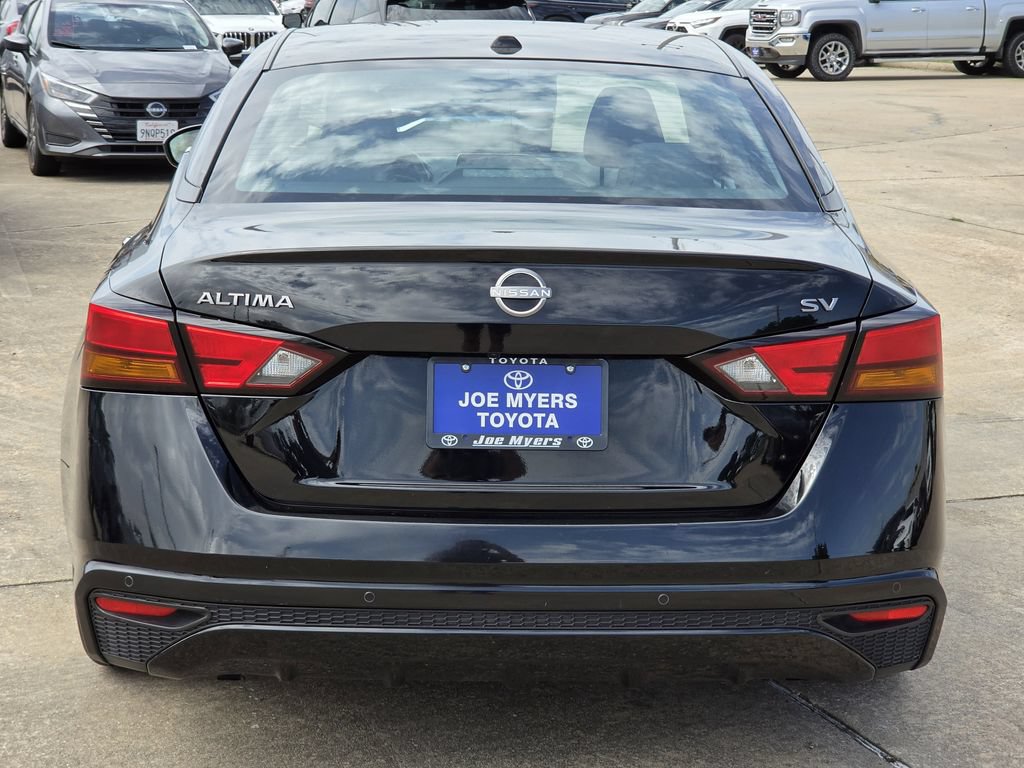 Used 2024 Nissan Altima 2.5 SV FWD image 8