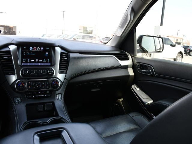 Used 2018 Chevrolet Suburban LT image 19