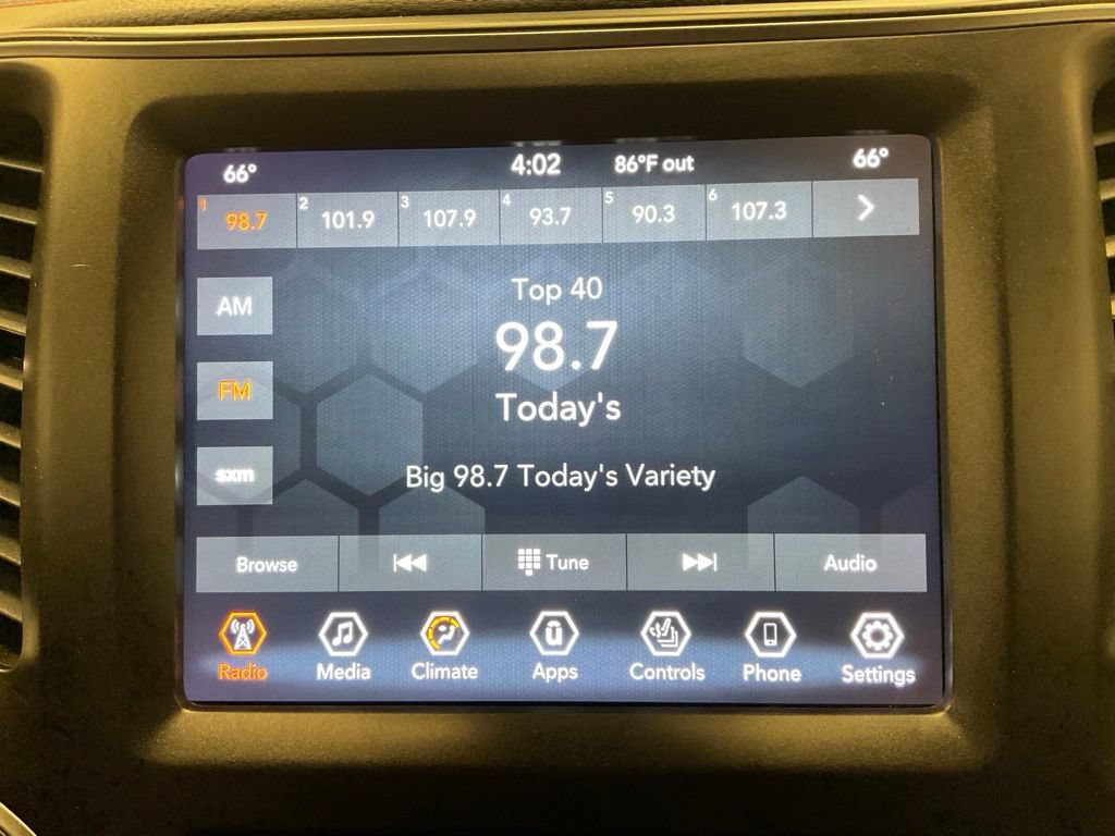 Used 2021 Jeep Cherokee Trailhawk AWD/4WD image 24