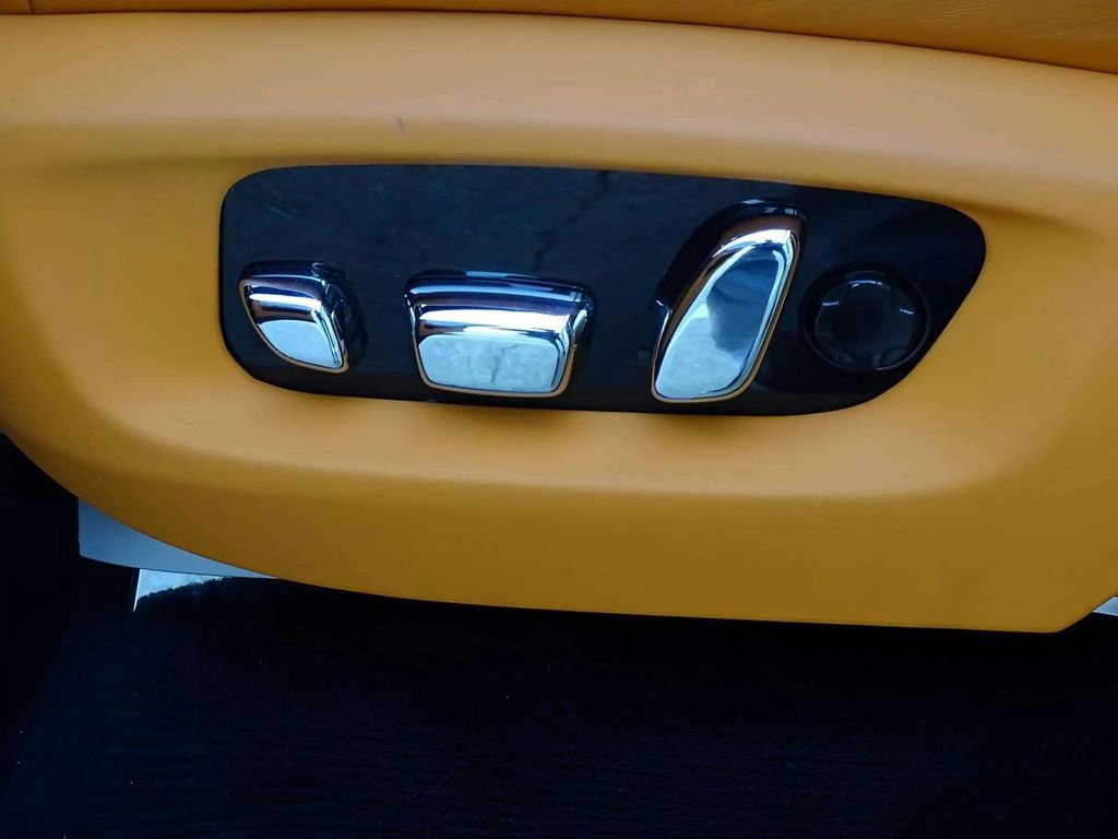 Certified 2023 Rolls-Royce Cullinan Black Badge w/ Driver's Package image 6