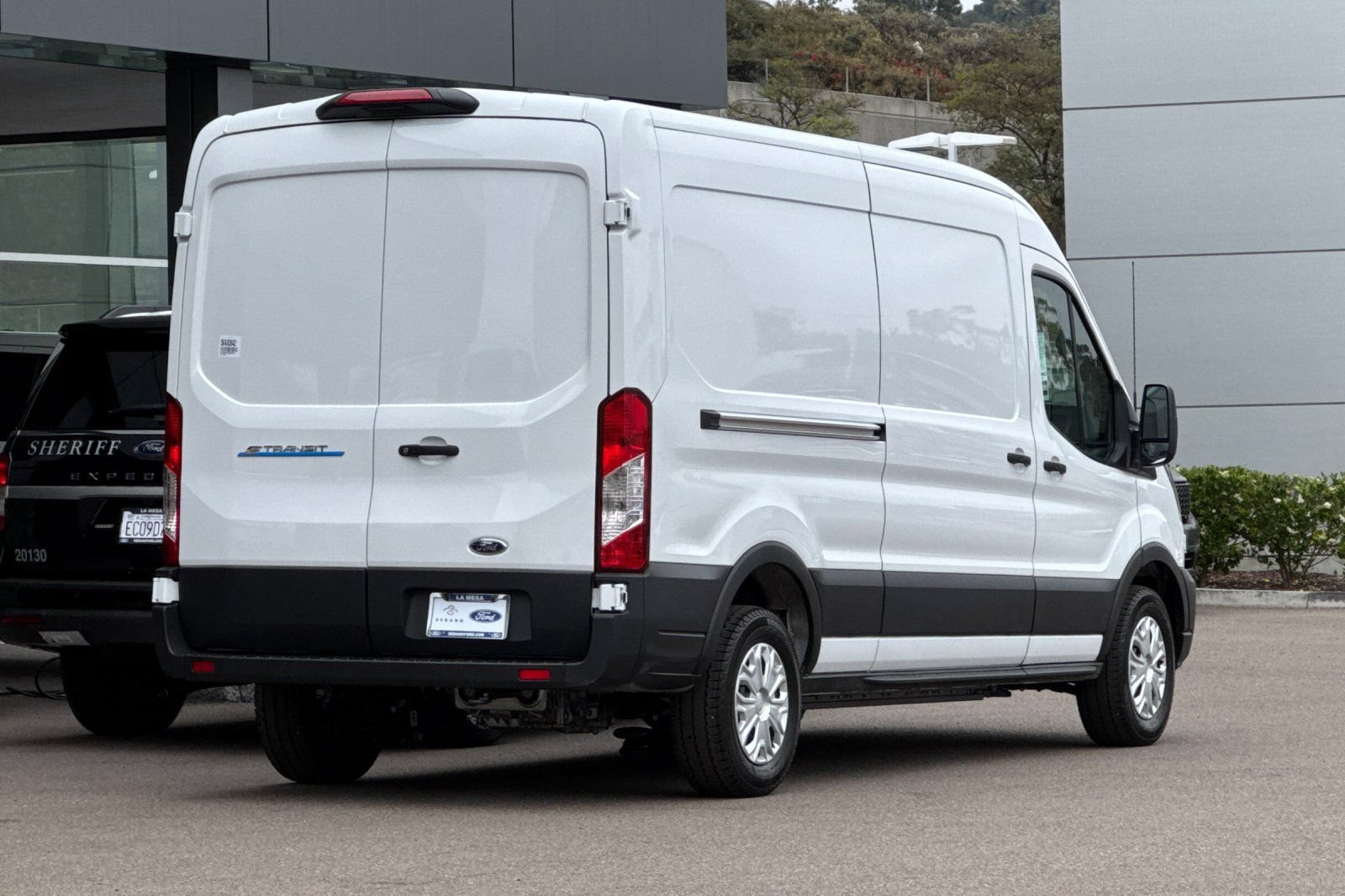 New 2025 Ford E-Transit 148 Medium Roof w/ Load Area Protection Package RWD image 3