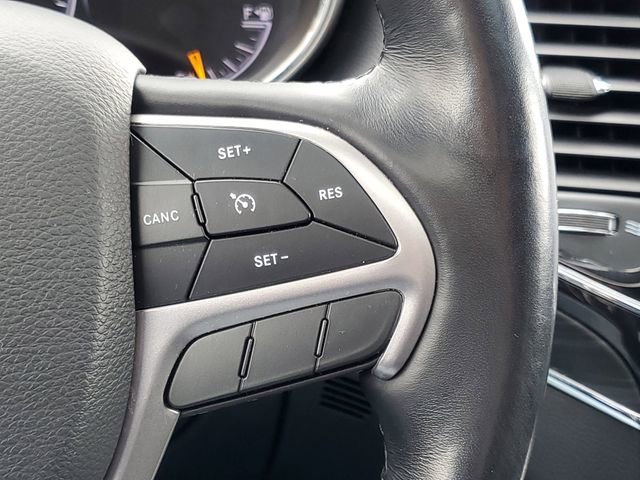 Used 2021 Jeep Grand Cherokee Limited image 17