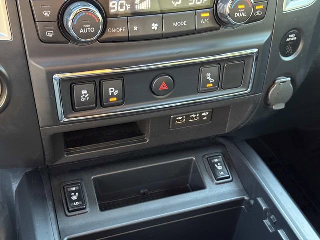 Used 2019 Nissan Titan SV w/ SV Convenience Package image 29