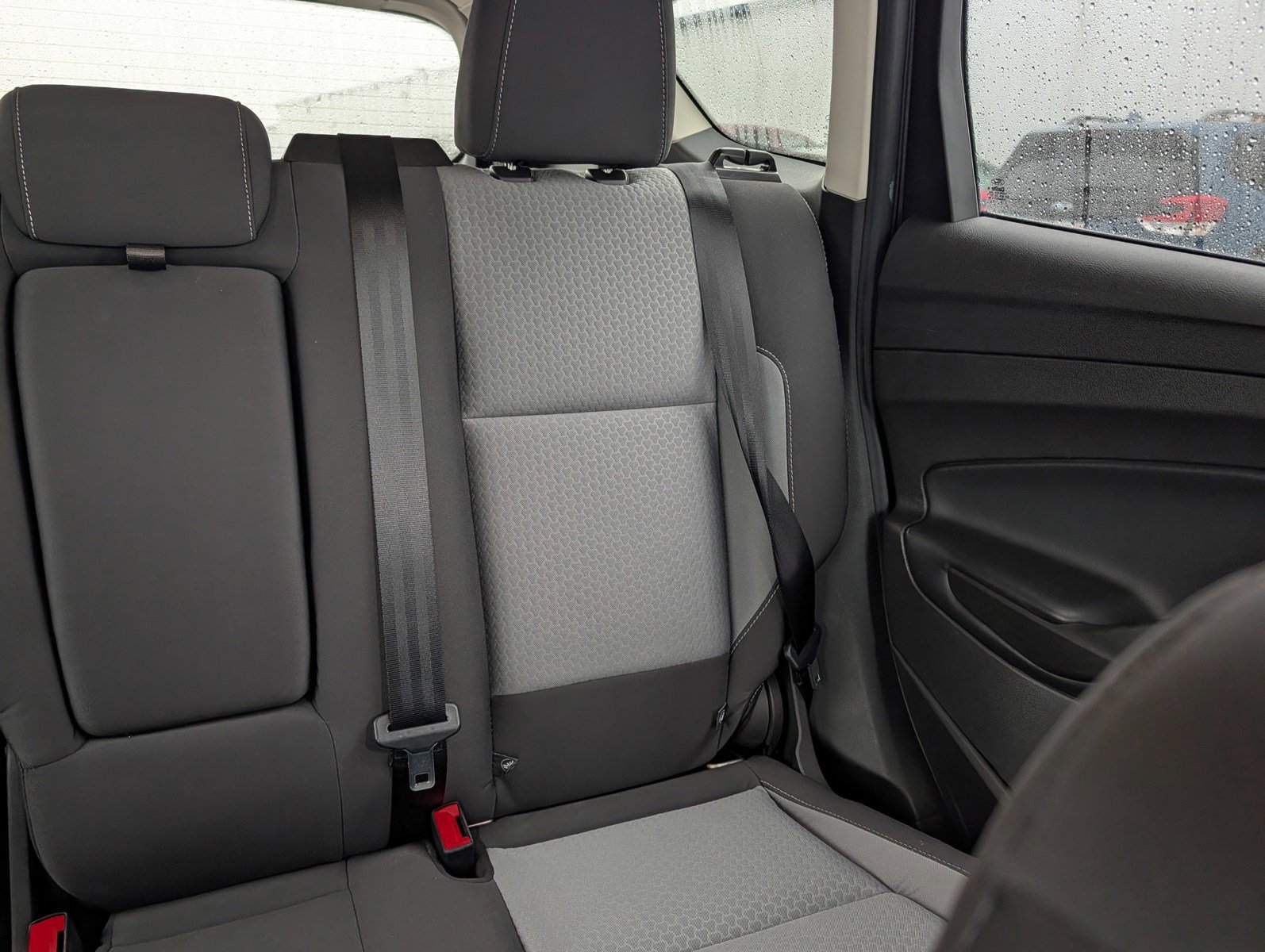 Used 2018 Ford Escape SE w/ Ford Safe & Smart Package image 14