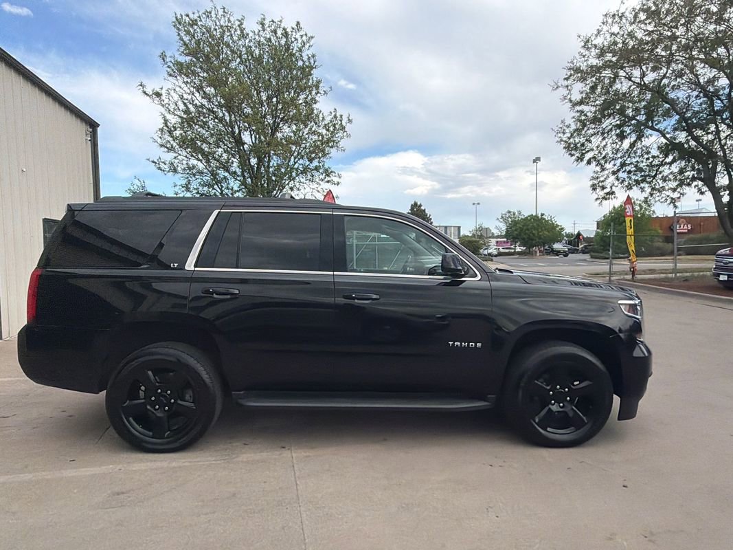 Used 2017 Chevrolet Tahoe LT w/ Luxury Package AWD/4WD image 4