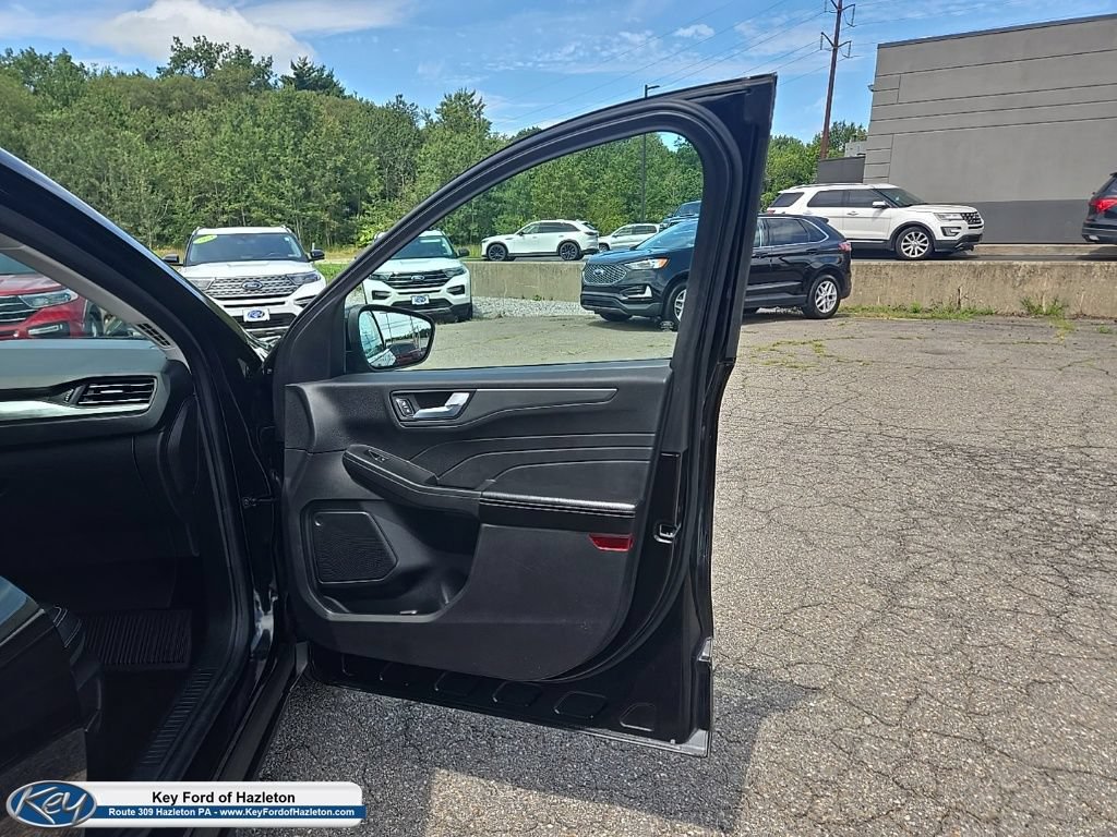 Certified 2022 Ford Escape Titanium w/ Class II Trailer Tow Package AWD/4WD image 20