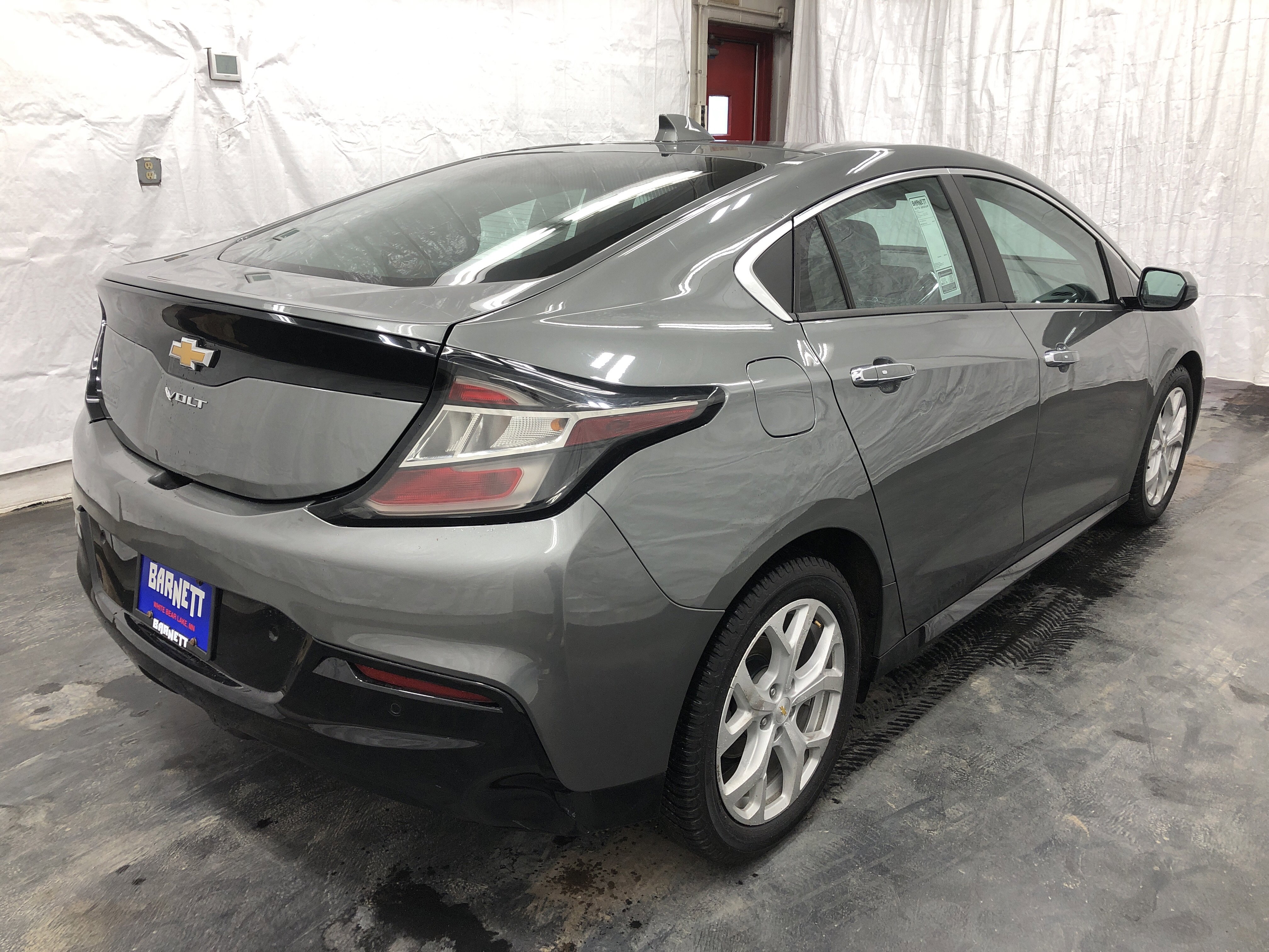 Used 2017 Chevrolet Volt Premier w/ Driver Confidence II Package image 3