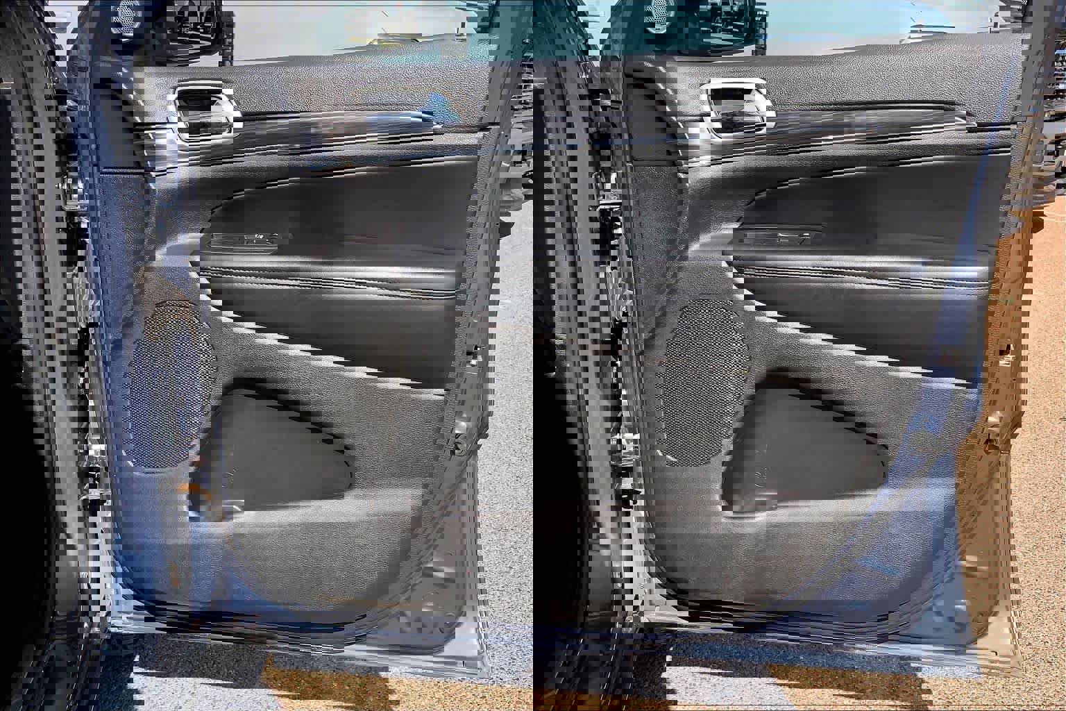 Used 2020 Jeep Grand Cherokee Limited image 23