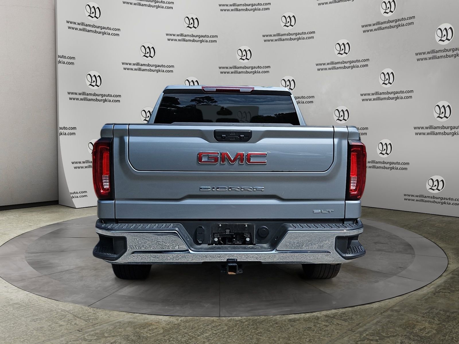 Used 2025 GMC Sierra 1500 SLT image 4