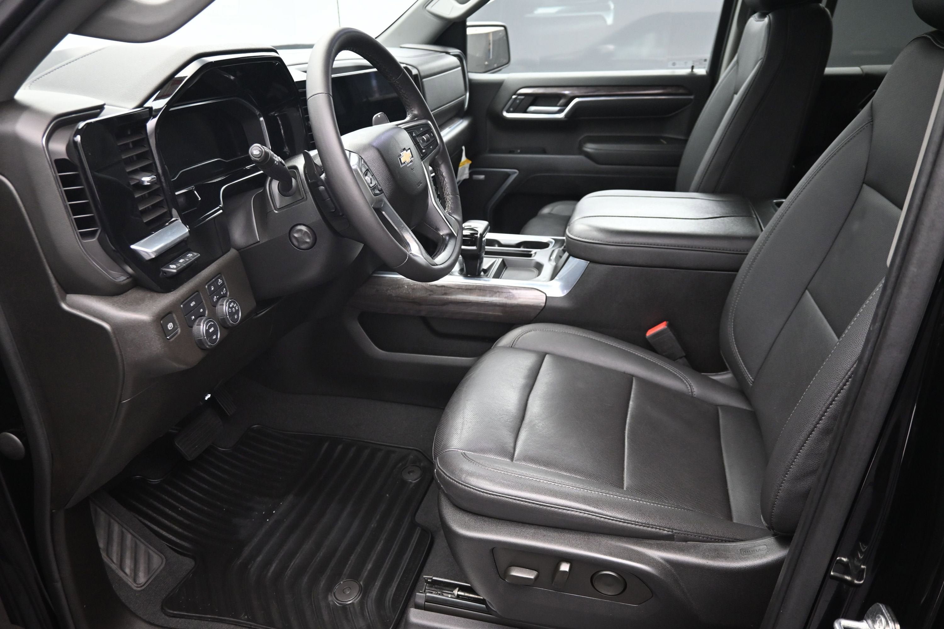 Certified 2023 Chevrolet Silverado 1500 LTZ w/ Technology Package AWD/4WD image 9