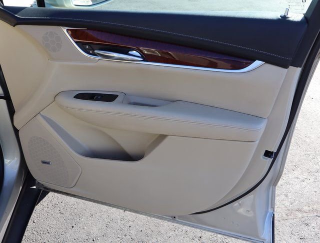 Used 2017 Cadillac XT5 Premium Luxury image 44