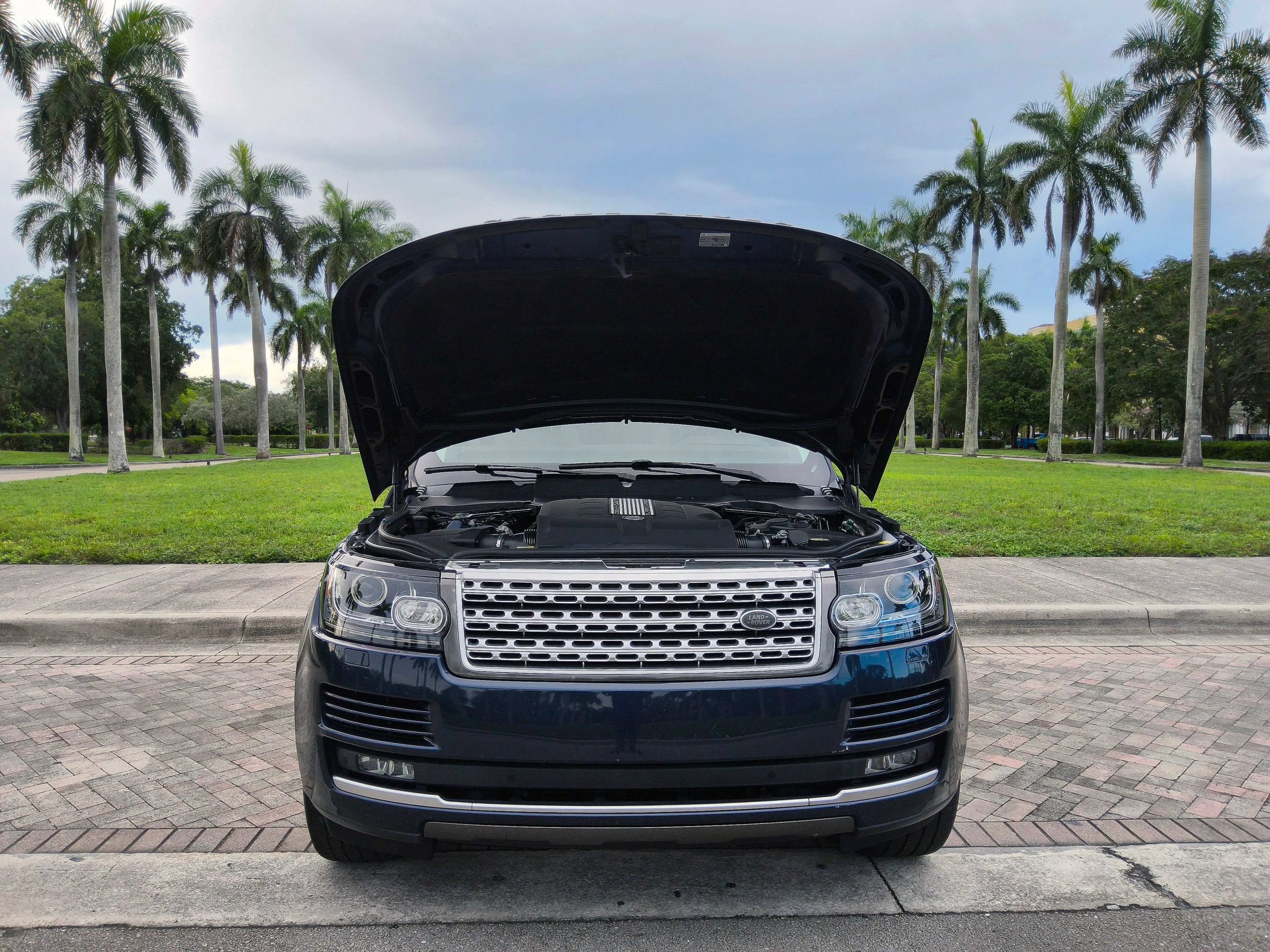 Used 2017 Land Rover Range Rover Supercharged AWD/4WD image 45