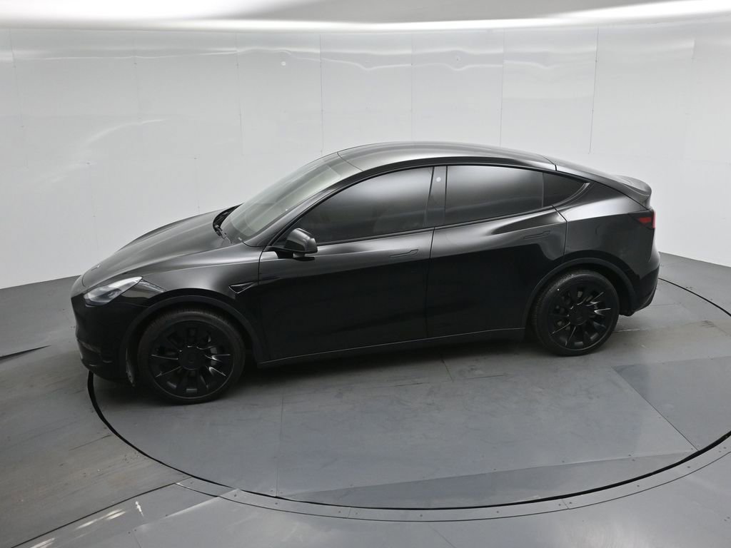 Used 2021 Tesla Model Y Long Range AWD/4WD image 35