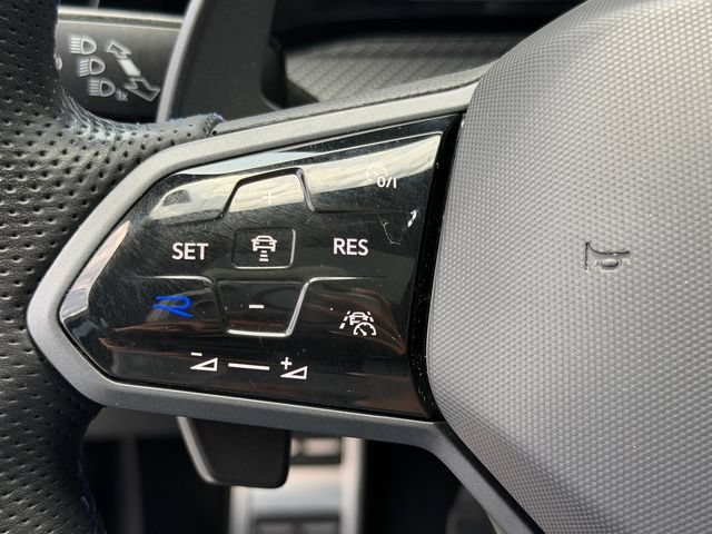 Certified 2024 Volkswagen Golf R AWD/4WD image 25