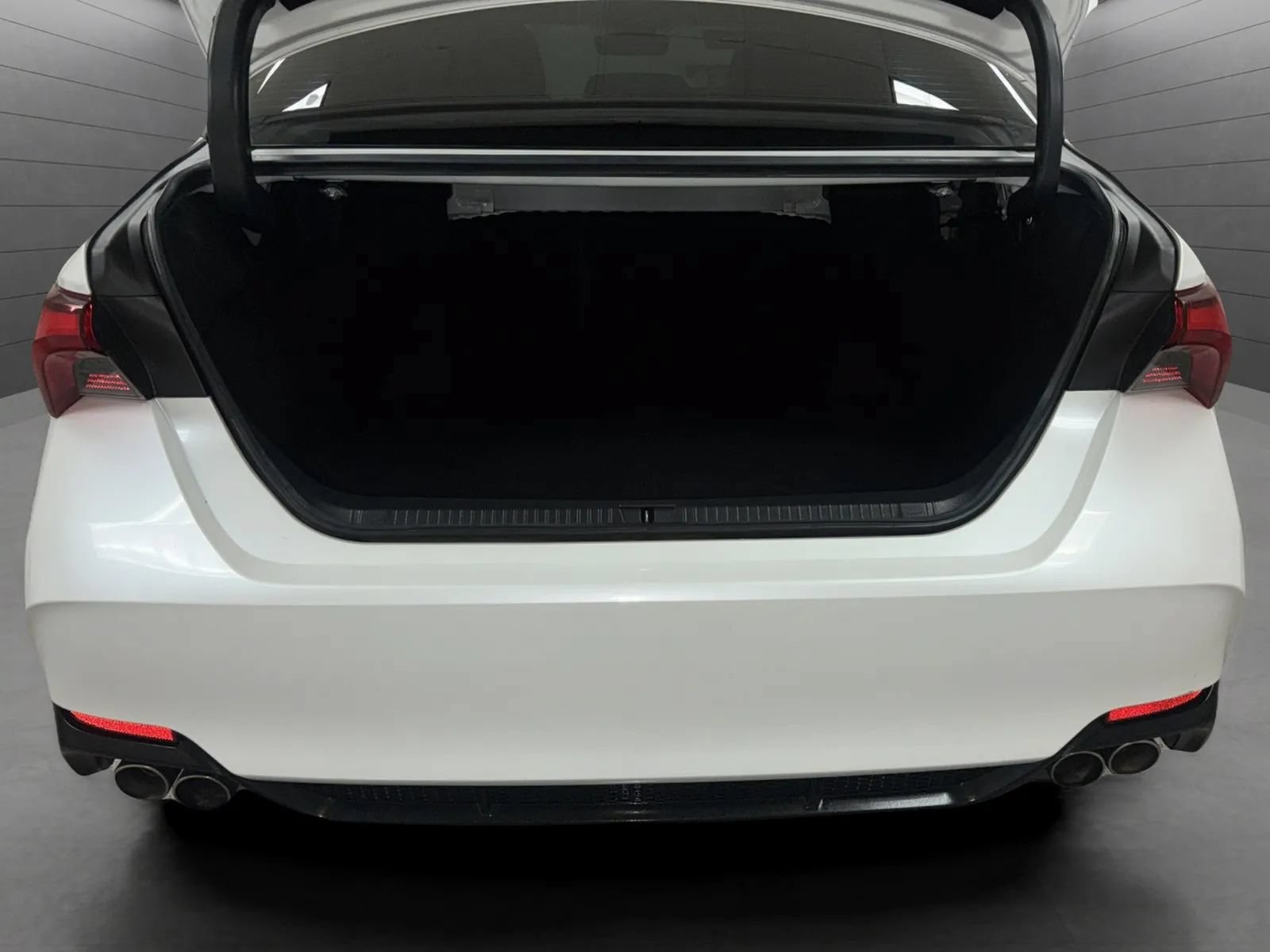 Used 2019 Toyota Avalon XSE w/ Carpet Mat Package FWD image 19