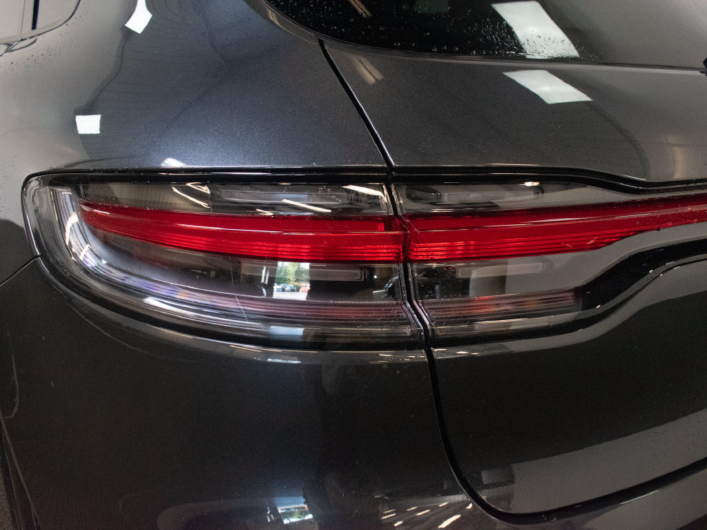New 2026 Porsche Macan AWD/4WD image 12