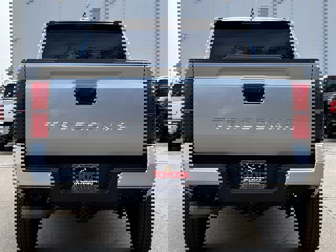 Used 2025 Toyota Tacoma SR5 image 5