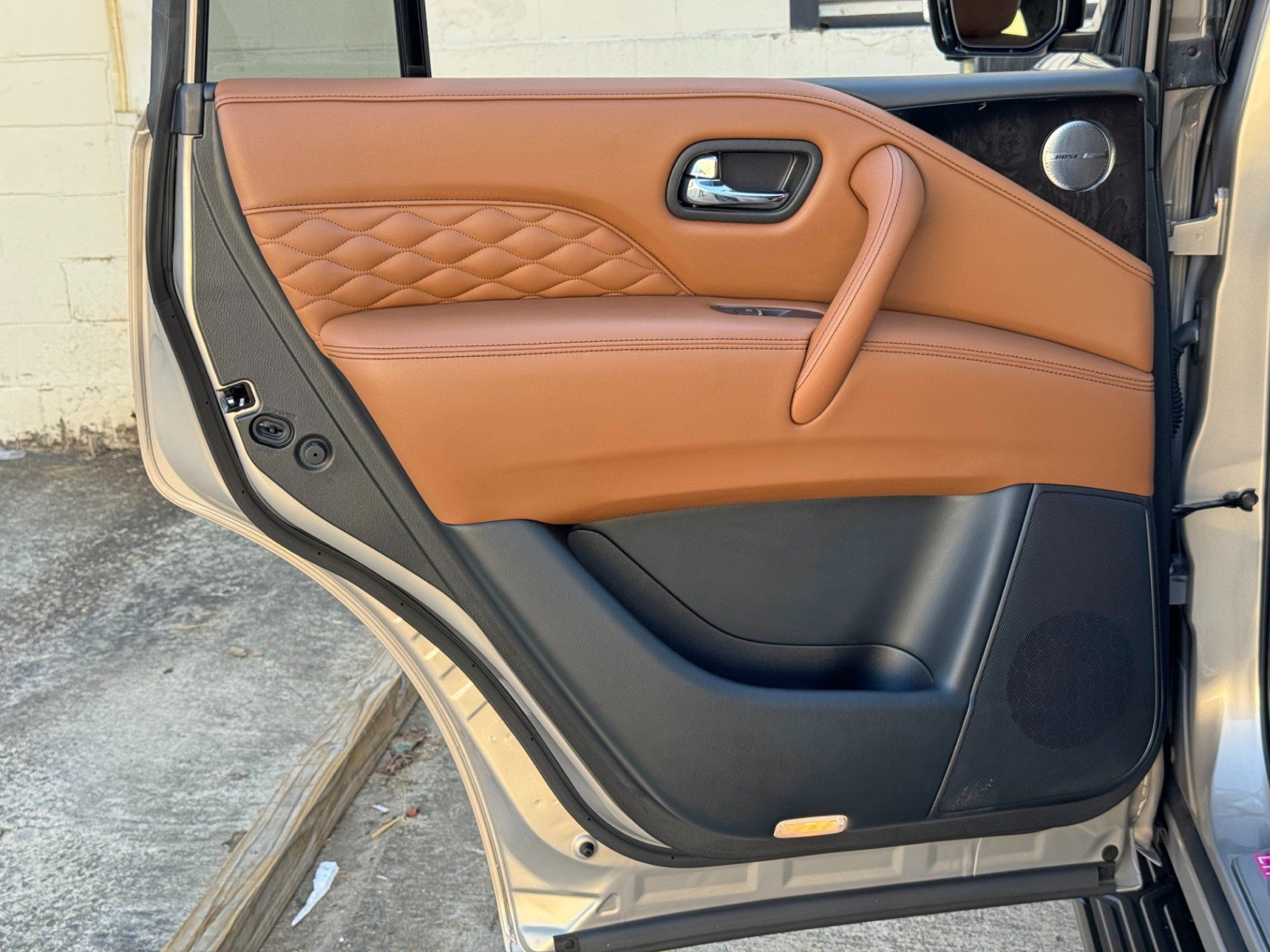 Used 2024 INFINITI QX80 Sensory AWD/4WD image 47