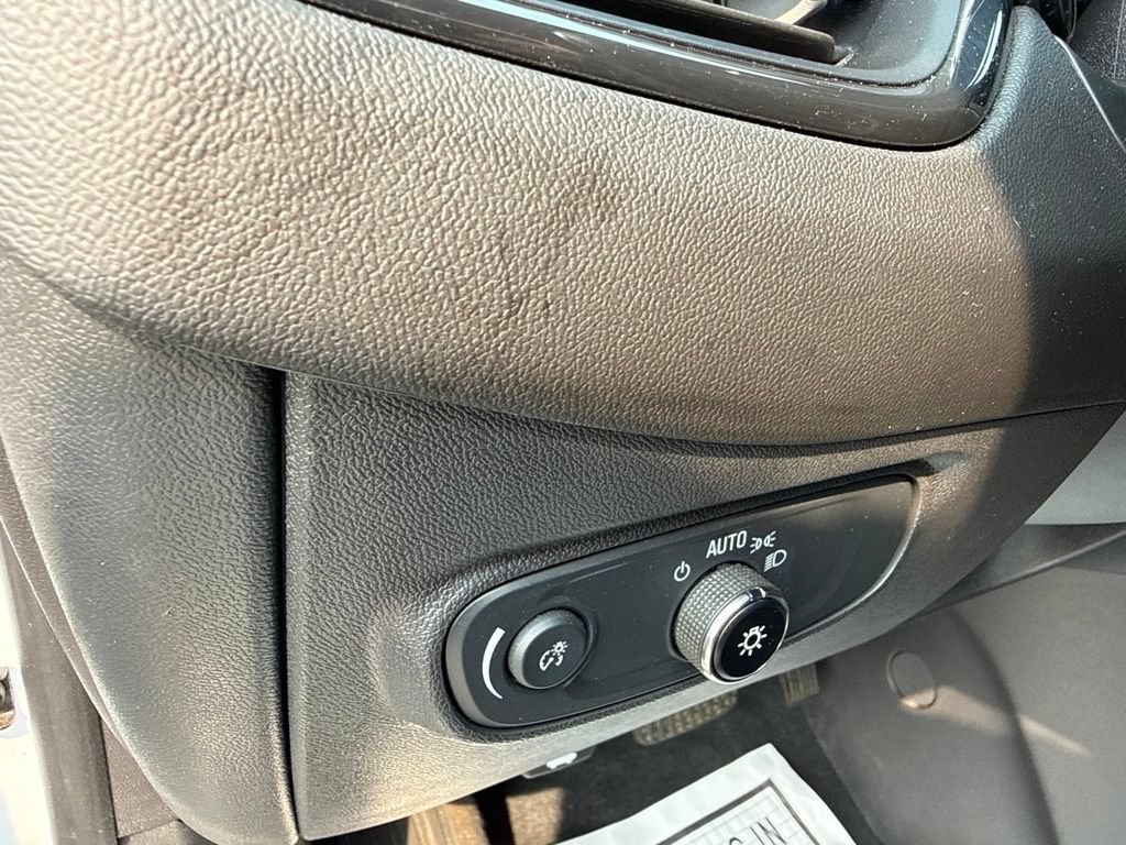 Used 2024 Chevrolet Equinox RS w/ RS Leather Package AWD/4WD image 22