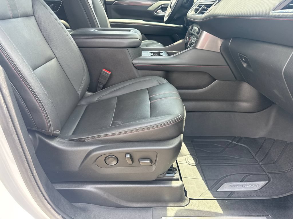 Used 2023 Chevrolet Suburban RST w/ Luxury Package AWD/4WD image 14