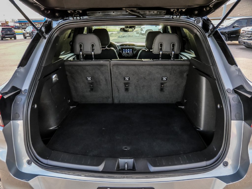 Used 2023 Chevrolet TrailBlazer RS w/ Convenience Package FWD image 12