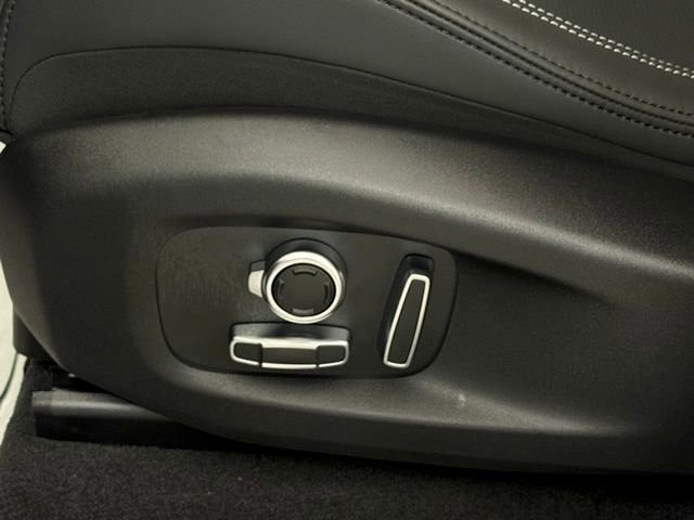 New 2026 Jaguar F-PACE R-Dynamic S image 29