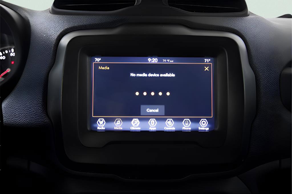 Used 2018 Jeep Renegade Latitude w/ Safety & Security Group AWD/4WD image 22